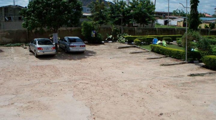 Ajibade Hotel & Gardens