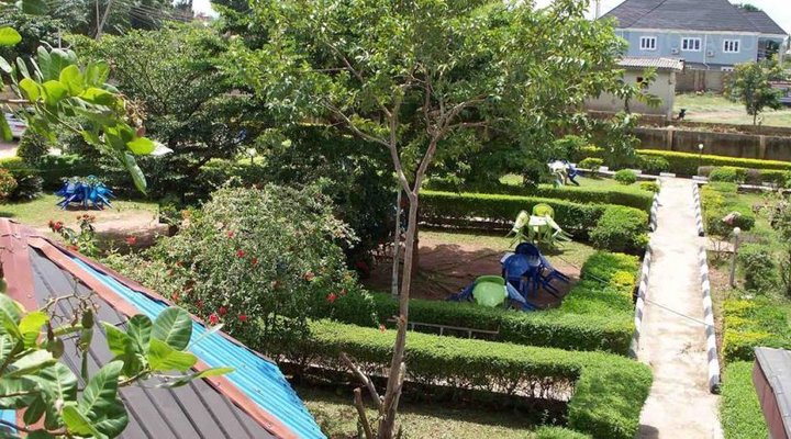 Ajibade Hotel & Gardens