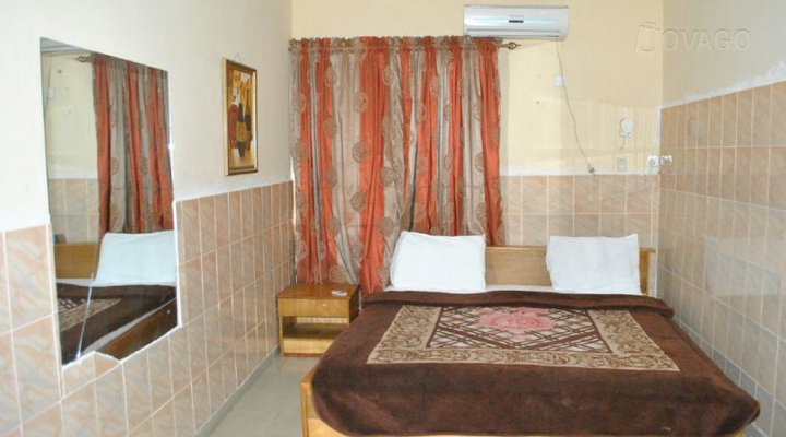 Eldit Royale Hotel