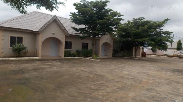 Gonvi Hotel & Resort