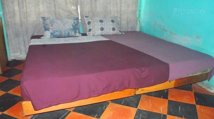 De Hotel and Apartment