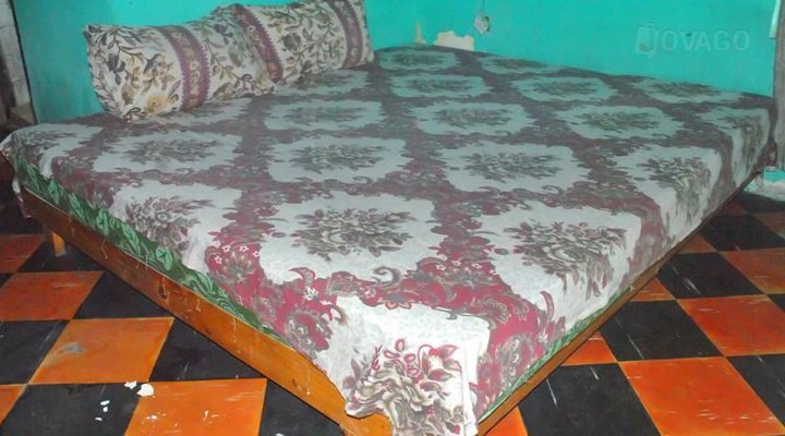 De Hotel and Apartment