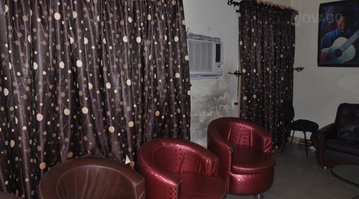 Desyls Hotels And Night Club