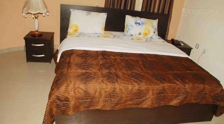 Hay Bravo Hotels & Suites