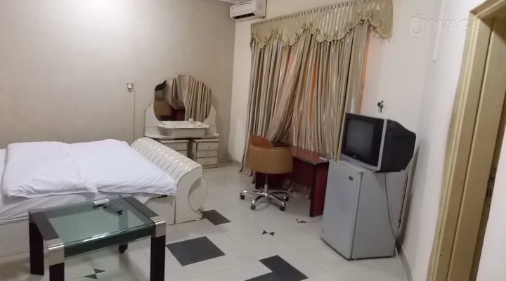 Mega Hilton