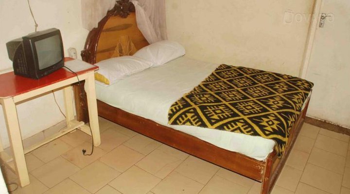 Rosedeen Boulevard Suites