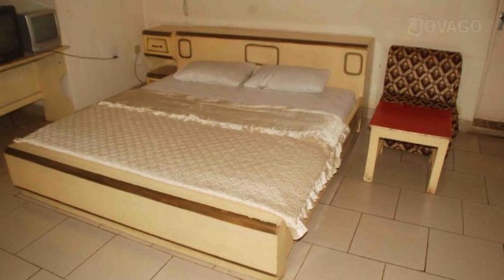 Rosedeen Boulevard Suites