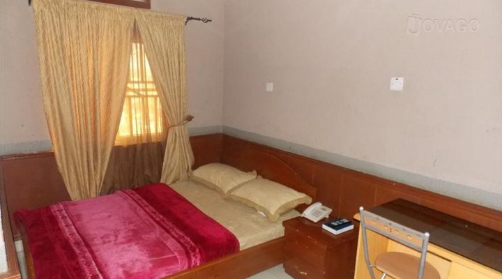 New Paradise Guest Inn