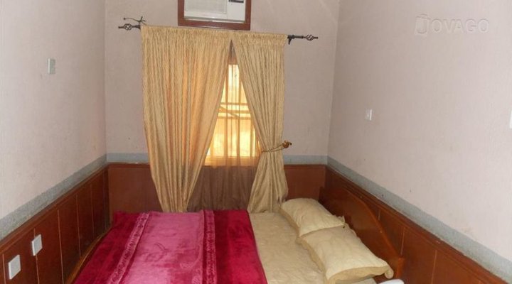 New Paradise Guest Inn