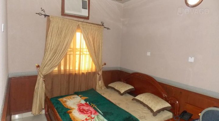 New Paradise Guest Inn