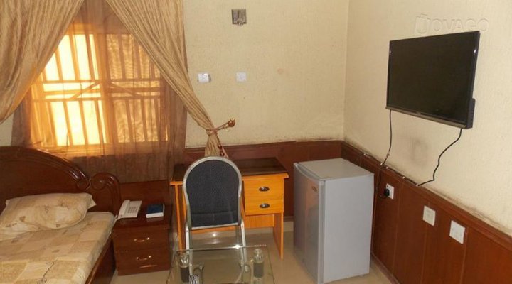 New Paradise Guest Inn