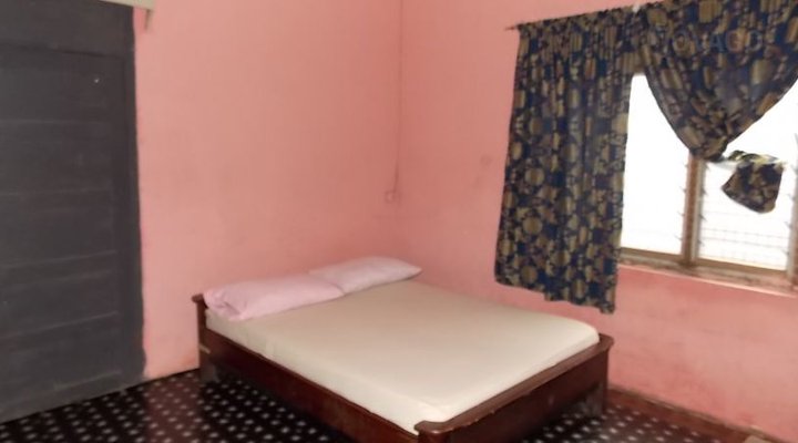 Stardos Guest House