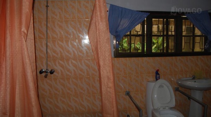 Collington Furnished Chalet