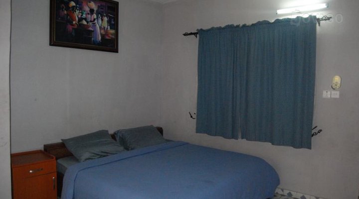 Collington Furnished Chalet