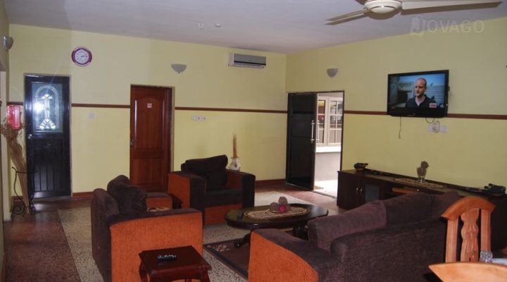 Collington Furnished Chalet