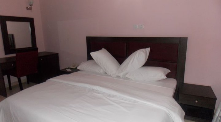 Eliata Suites
