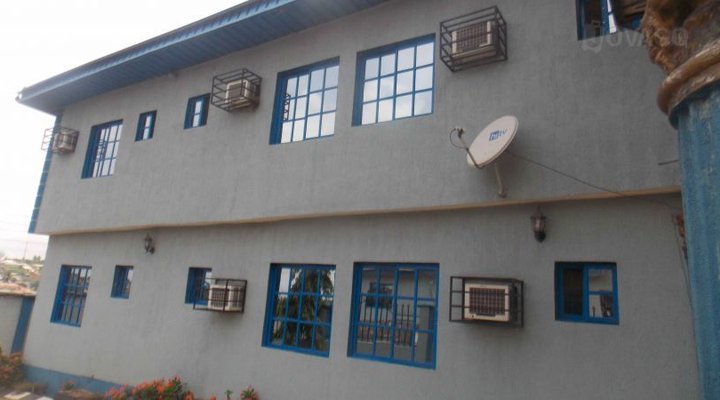 Jambed Hotel and Suites