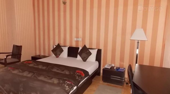 Grand Ville Hotel