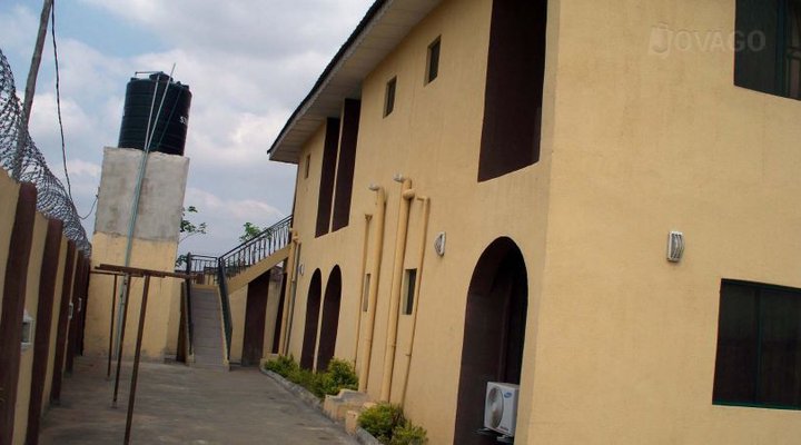 Kolly B Guest Inn