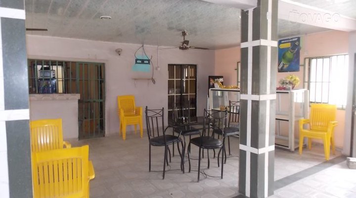 City Royal Hotel