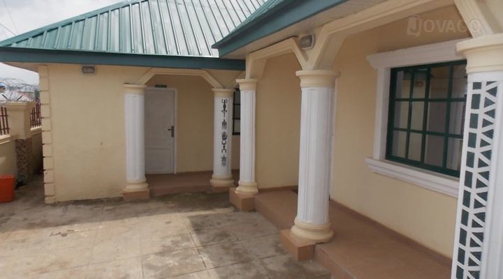 Igbene Hotel and Garden
