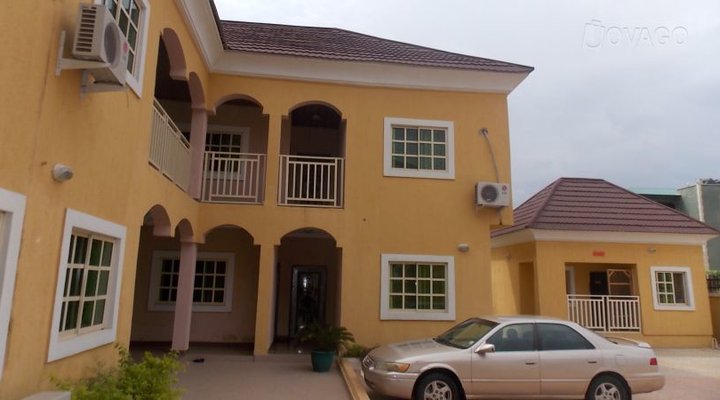 Jojo Hotels and Parks, Ado