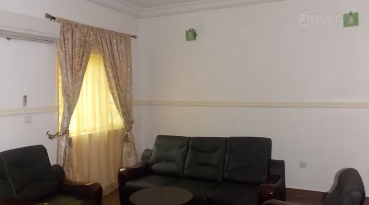 Jojo Hotels and Parks, Ado