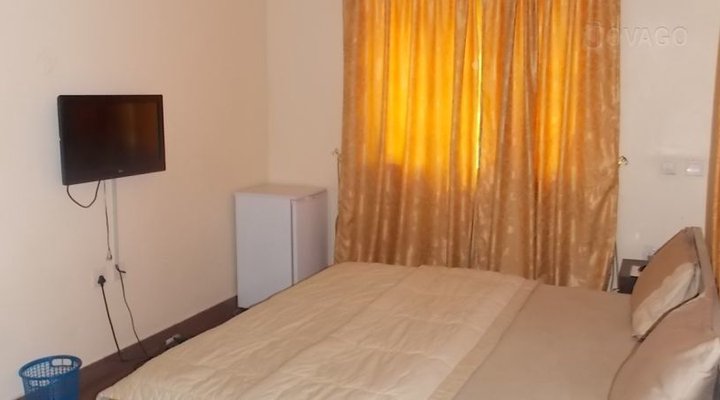 Jojo Hotels and Parks, Ado