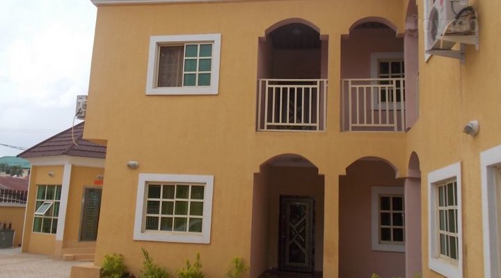 Jojo Hotels and Parks, Ado