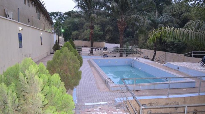 Airport Valley Resort