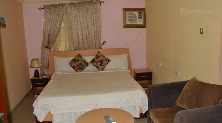 Airport Valley Resort