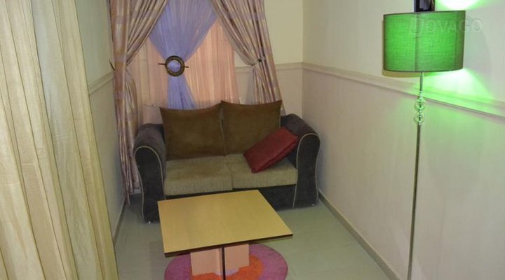 Airport Valley Resort