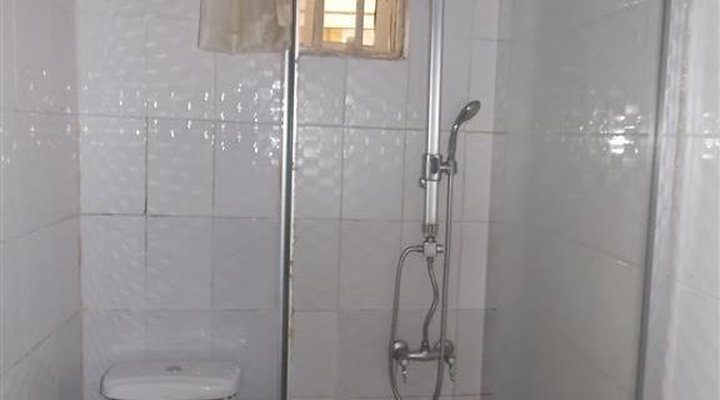 Amazak Hotel And Suite