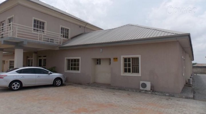 Amazak Hotel And Suite