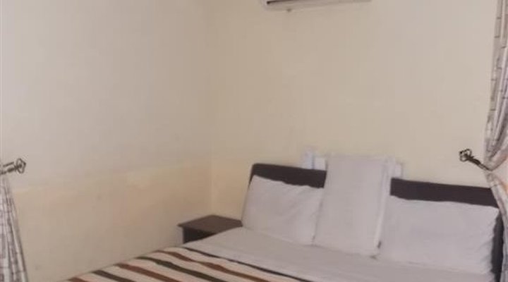 Amazak Hotel And Suite