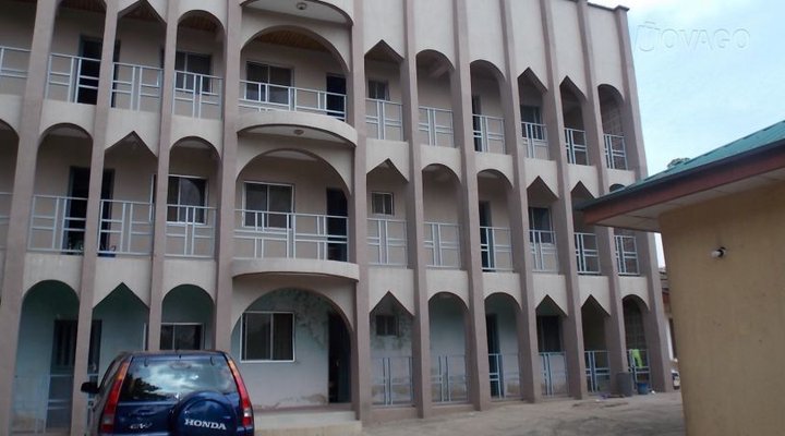 Crest Guest House (Mararaba)