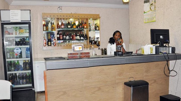 House U Hotel