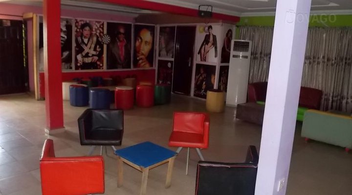 Slyvine Entertainment/Club 40/40