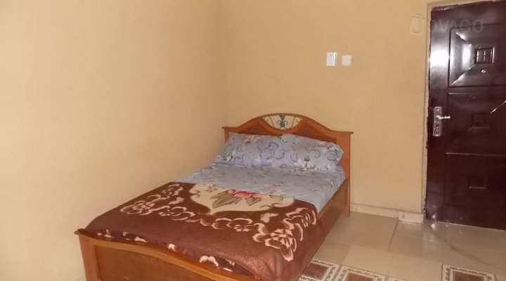 Slyvine Entertainment/Club 40/40