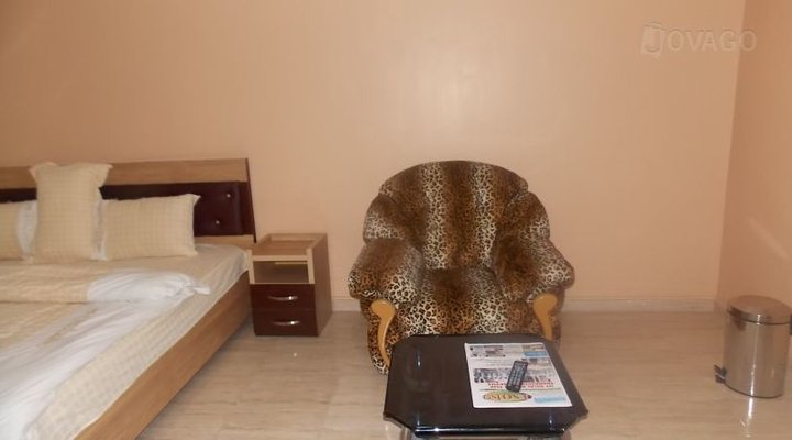 Pakas Hotel and Suites Ltd