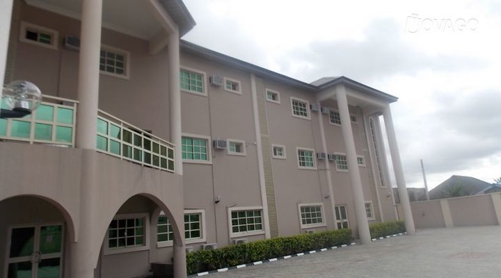 Pakas Hotel and Suites Ltd