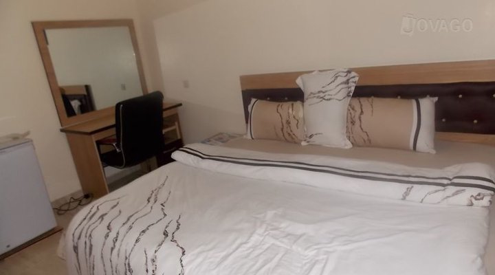 Pakas Hotel and Suites Ltd