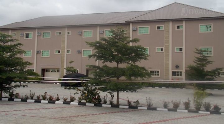 Pakas Hotel and Suites Ltd