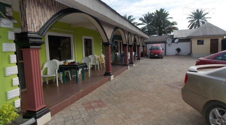 Diplomatic Form Hotel