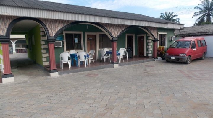 Diplomatic Form Hotel