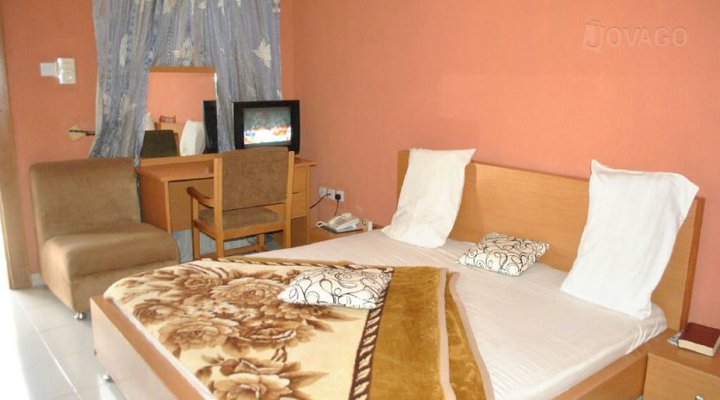 Dabiyi Hotel & Suites
