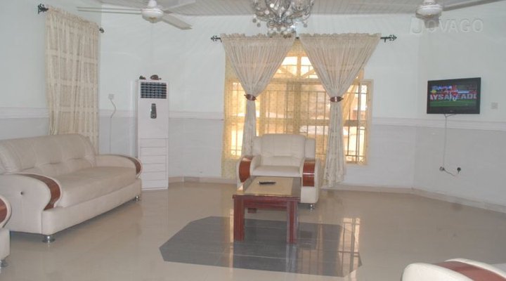 House Of His Glory Suites
