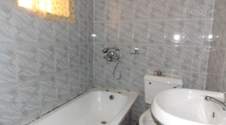 Dosreal Place