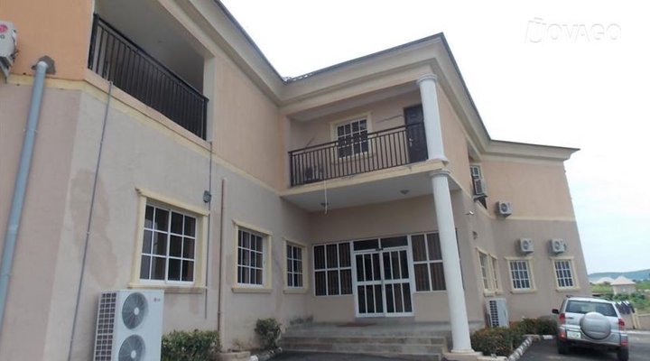 Deroma Hotel & Suites