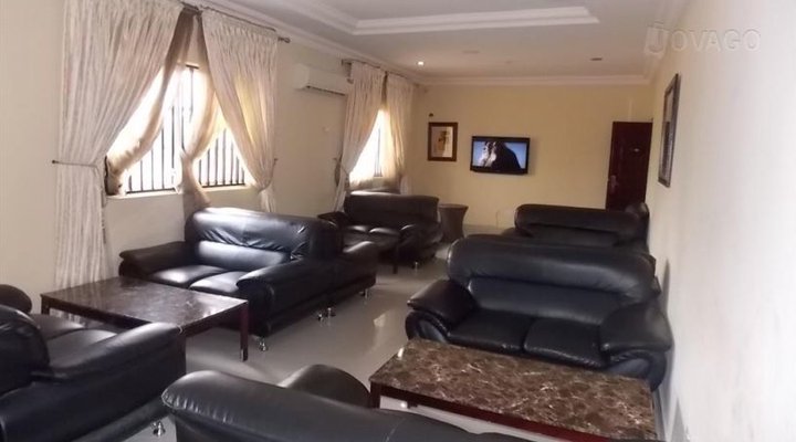 Deroma Hotel & Suites